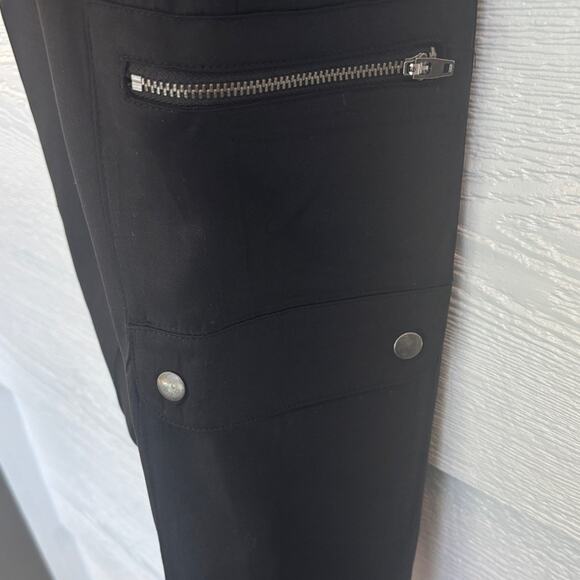 Banana Republic Black Cargo Jogger Pants with Zipper Detail Size Medium Petite - Picture 6 of 6